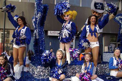 Stand out from the crowd with Dallas Cowboys mascot apparel